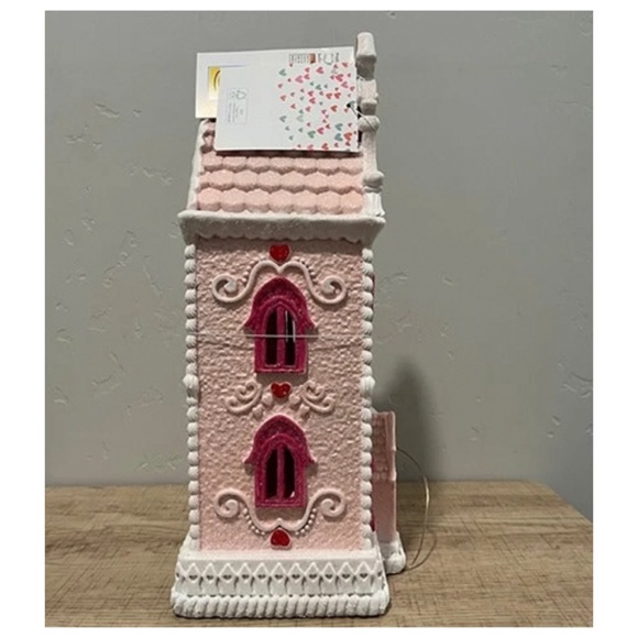 NEW Pink Pastel Gingerbread Light Up Victorian House Valentine's Day - Picture 6 of 7